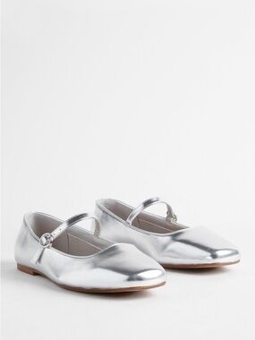 Girls Metallic Silver Mary Jane Flats with Buckle Strap size 9